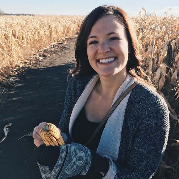 Meet your Posher, Kori - Picture 4 of 5